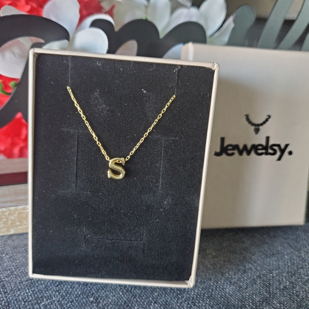 "S" Intial 14K Gold Necklace - Picture 4 of 8